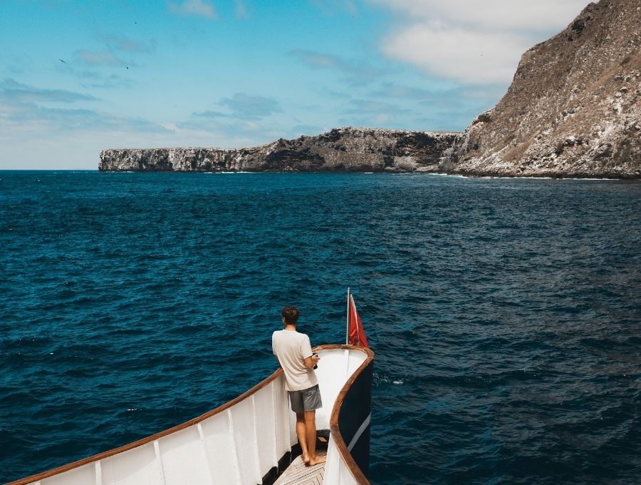 diving liveaboard galapagos