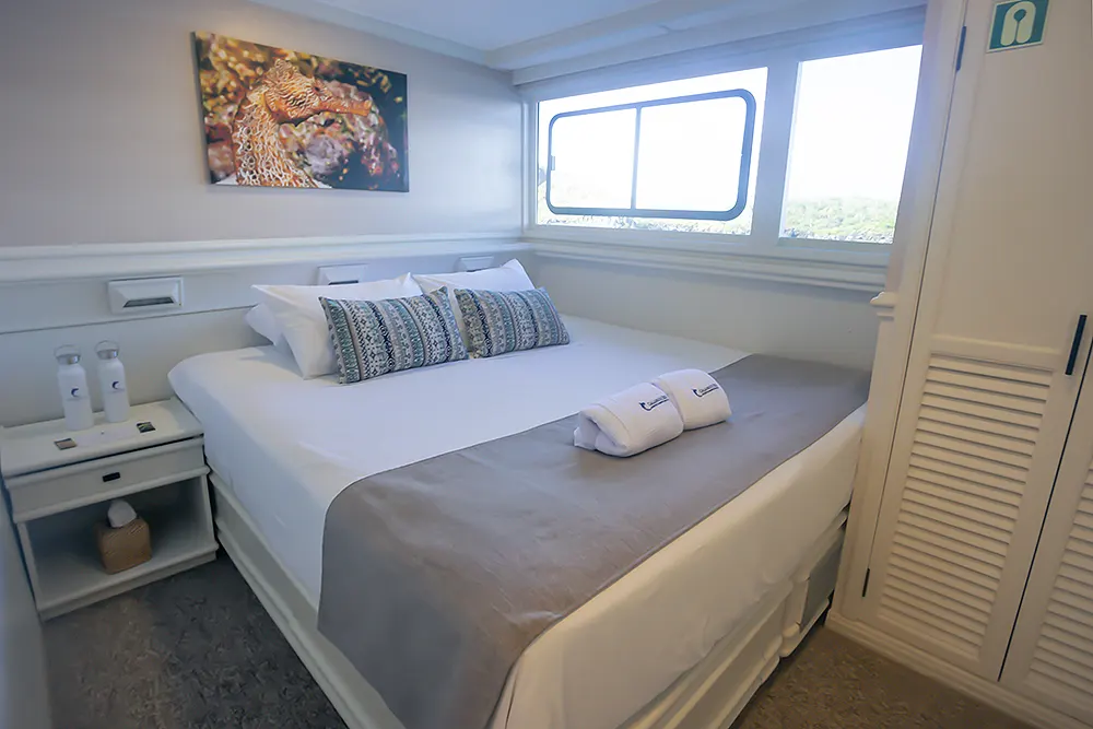 galapagos-sky-onboard-cabins-master-cabin-01-2