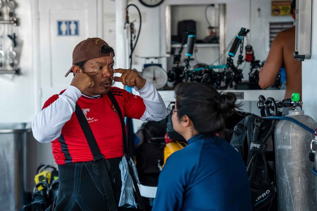 strong current diving Galapagos